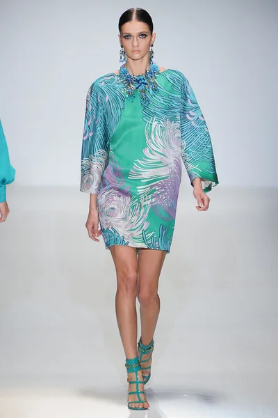 Look 19